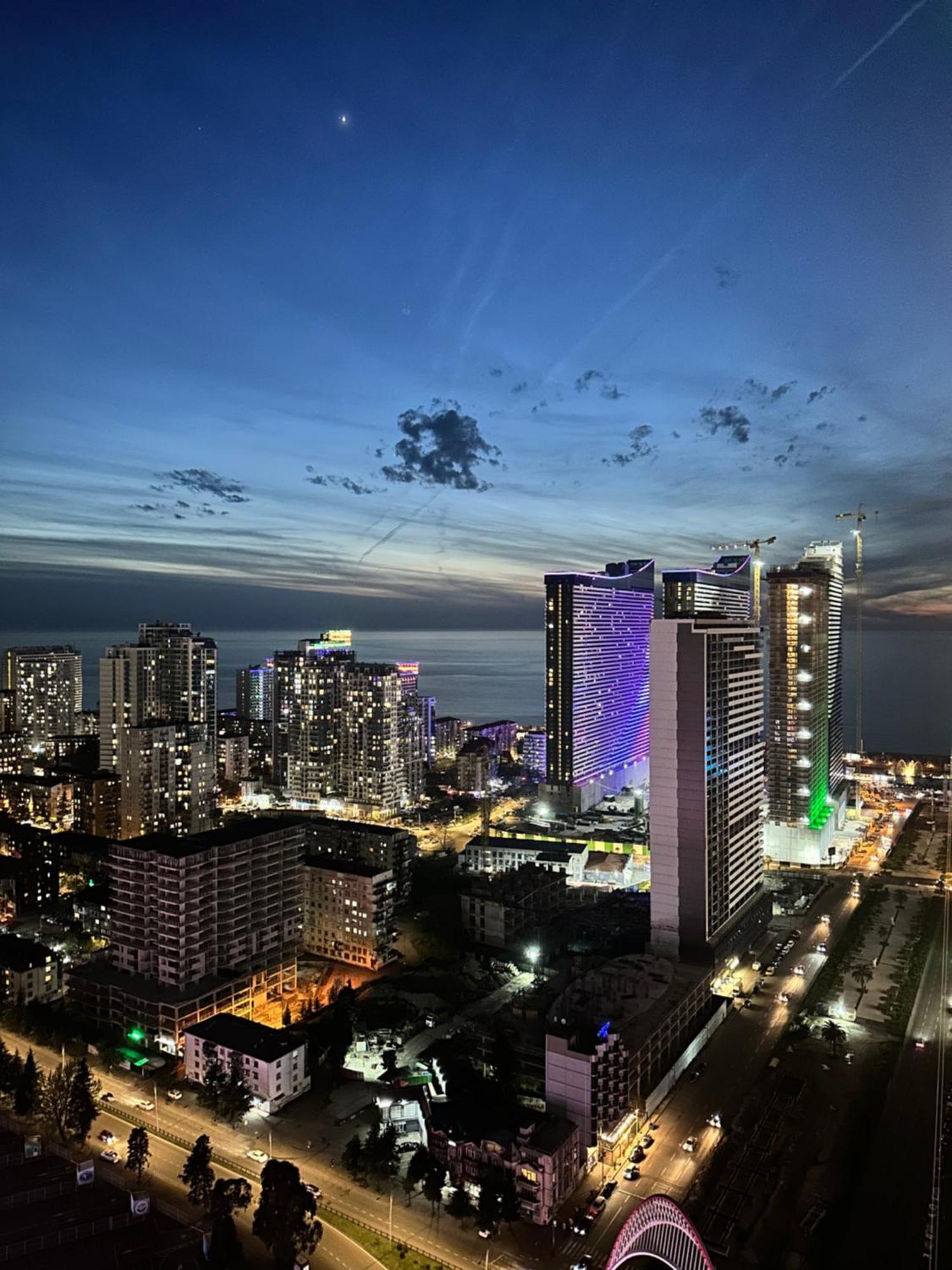 Batumi Orbi City Apart Hotel Ngoại thất bức ảnh